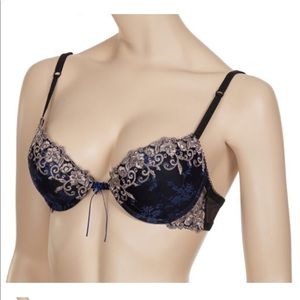 Woman New lingerie bra and panty lace set